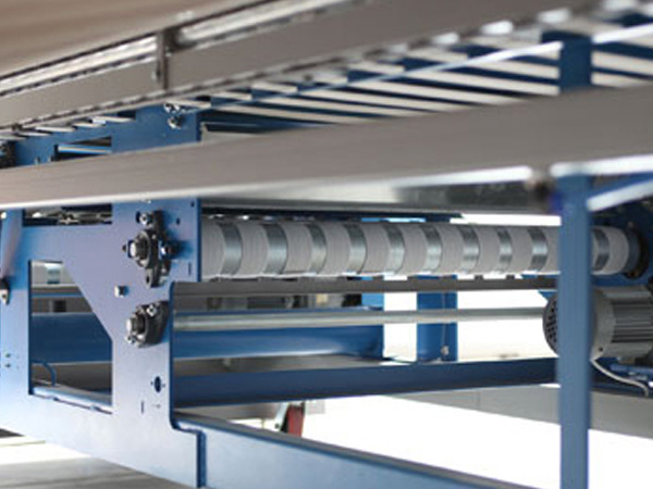 可與各種類型的熨平機相匹配 可與各種類型的熨平機相匹配